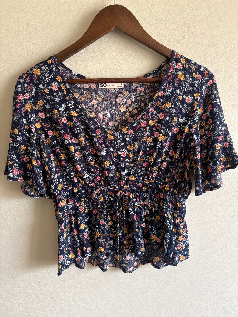 SO Goods for Life Floral Peplum Top Navy Smocked Waist Flutter Sleeve Small